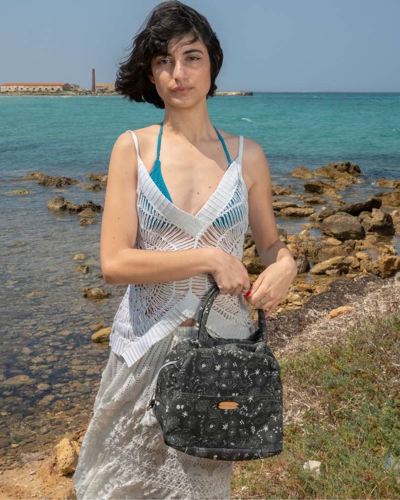 Bauletto “Tigers and Flowers”